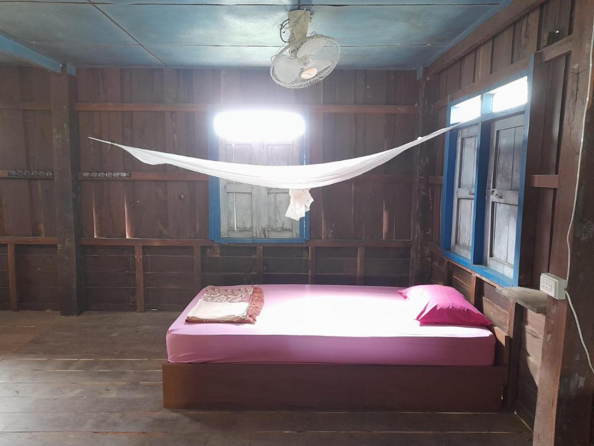 Ban Dondét Ta'S Dorm Dondet旅舍 外观 照片
