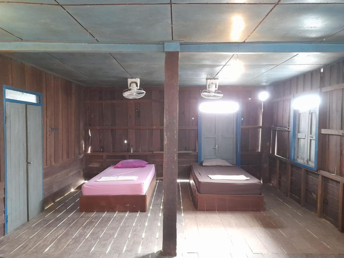Ban Dondét Ta'S Dorm Dondet旅舍 外观 照片