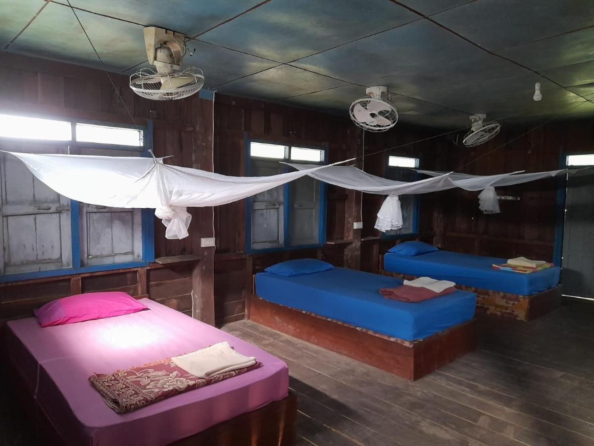 Ban Dondét Ta'S Dorm Dondet旅舍 外观 照片